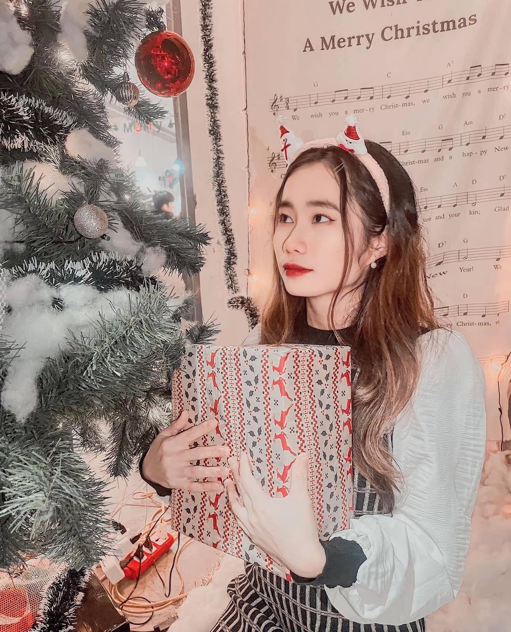 Trương Hoàng Thùy